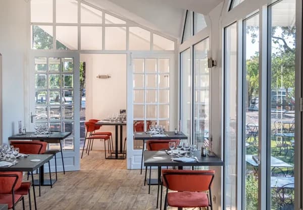 Causse Comtal, Restaurant « La Cazelle »