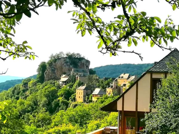 Maison Burg_Rodelle village classé_Aveyron