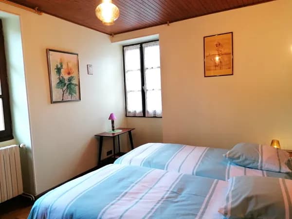 Gîte Maison Burg_Chambre 3 (Pierrette et Bernard) expérience 1950