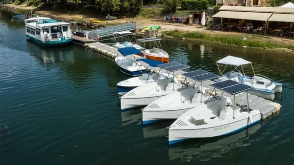 Base nautique du mas de la Nauc : Location d'embarcations