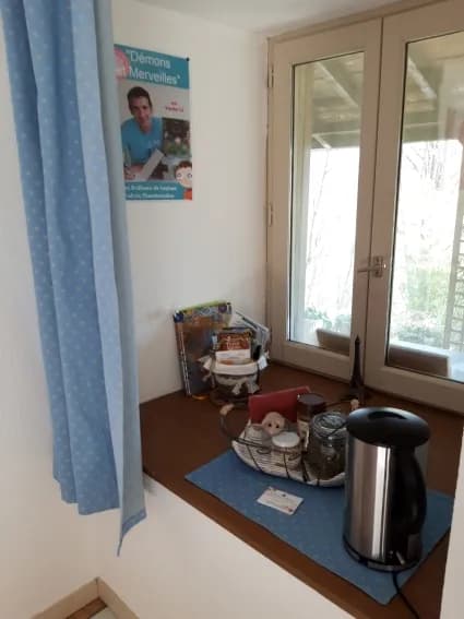 La chambre, plateau de courtoisie