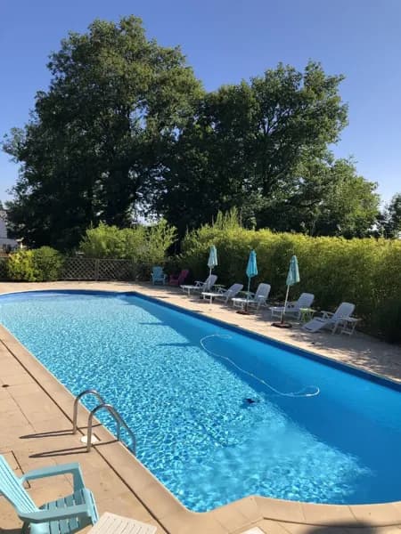 Hôtel du commerce piscine
