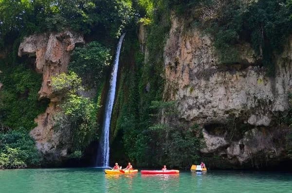 Camping-cascade-aveyron-cascade