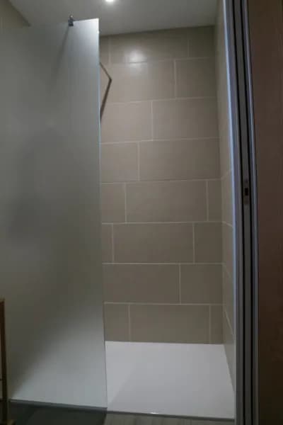 Salle de bains chambre artisane