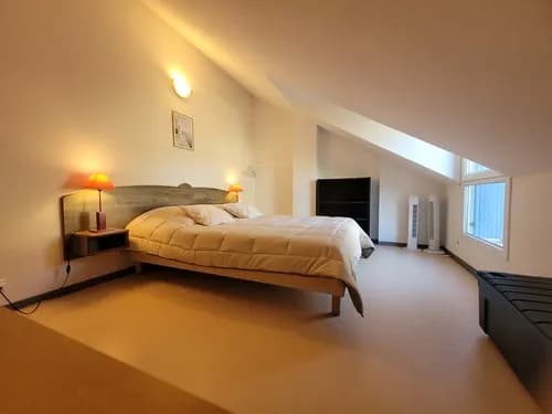 Le 3 de la Maison Bleue- Chambre avec deux lits jumeaux réunissables.