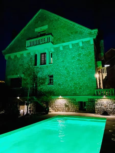 La maison au toit vert