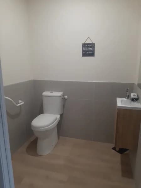 Toilette n°2 PMR