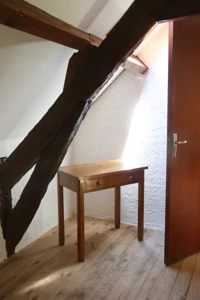 Etage : chambre avec trois lits simples
