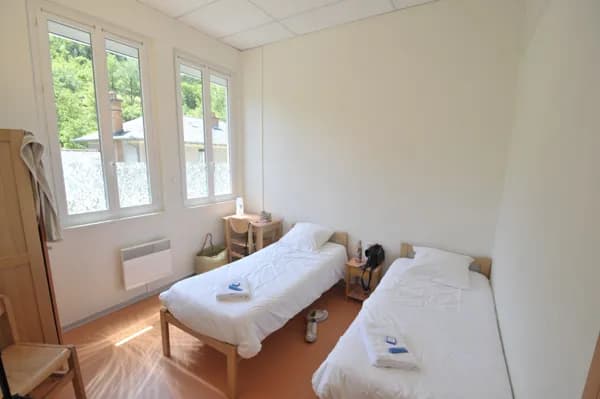 L'Oustalette - Auberge de Jeunesse à Pont les Bains - Groupes