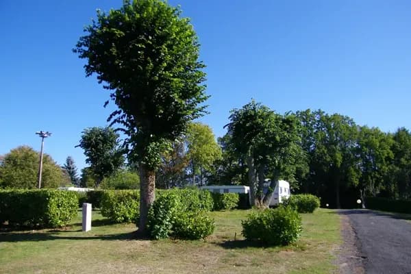 Aire de camping-car municipale de Sainte-Geneviève-sur-Argence