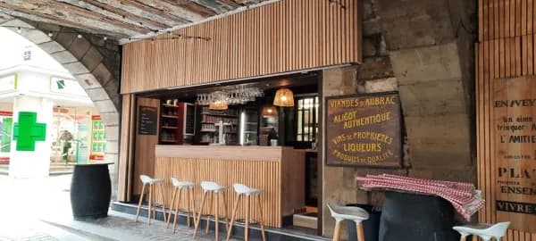 le nouveau bar du restaurant
