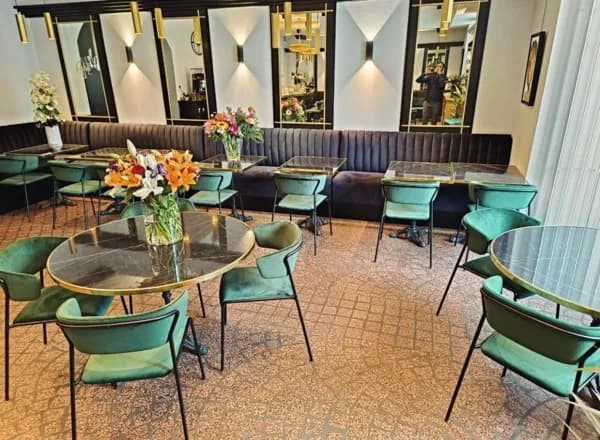 Le Grand Café