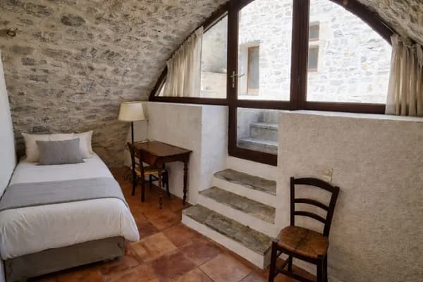 Chambre "Spéléo" dans le logement "habitation"