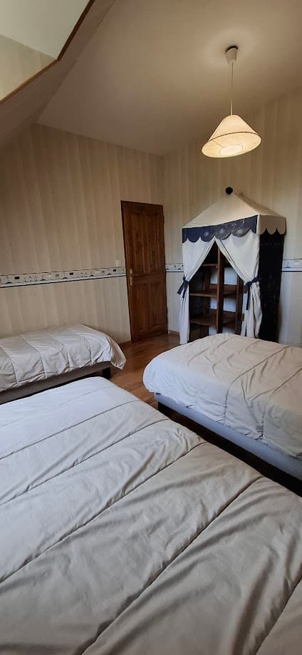 Le Domaine Saint Roch -chambre enfants.jpg