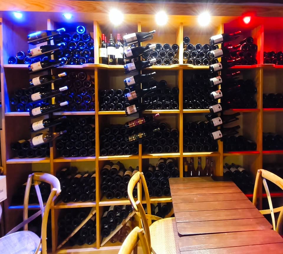 Au Numéro Vins 4.jpg