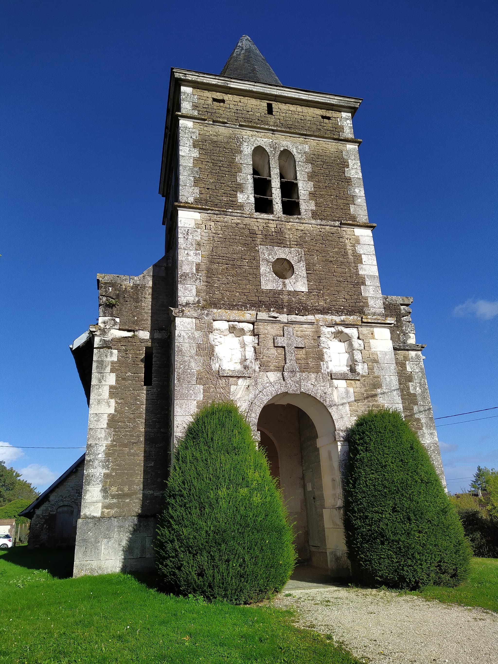 Villeneuve au Chemin