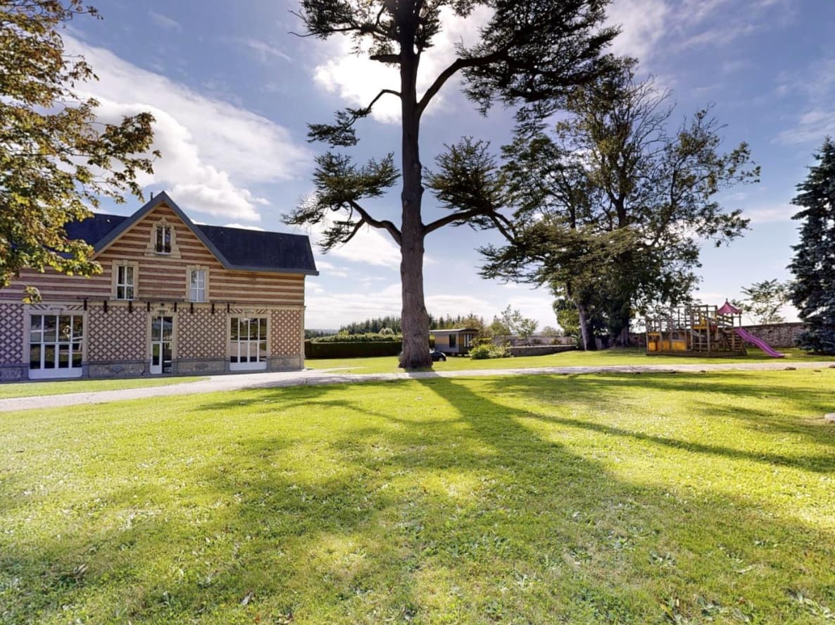 1-meuble-st-planchers-domaine-lalie