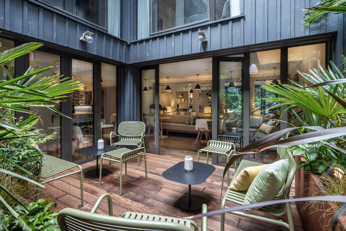 10_L2V_Patio_001