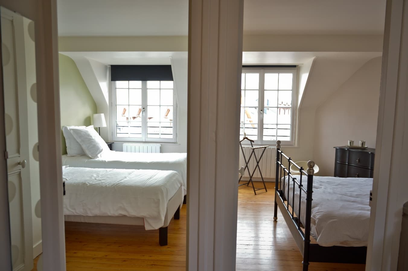 les 2 chambres sont cote à cote