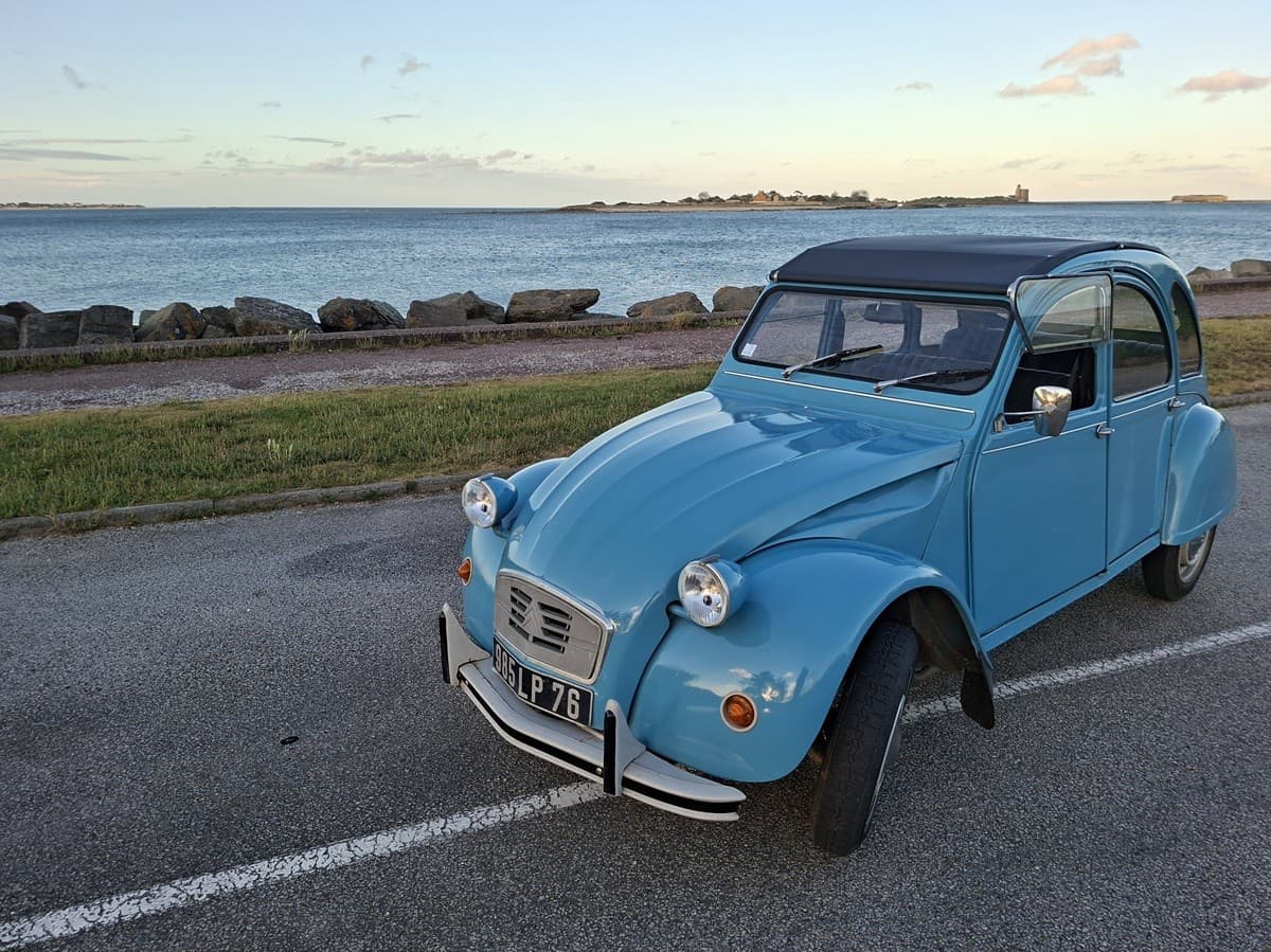 sainte-genevieve-2cv-en-cotentin-3
