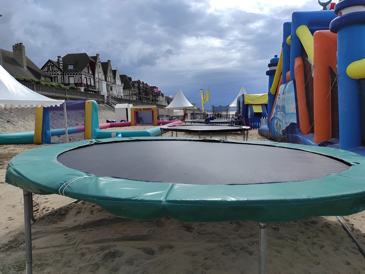 Trampoline
