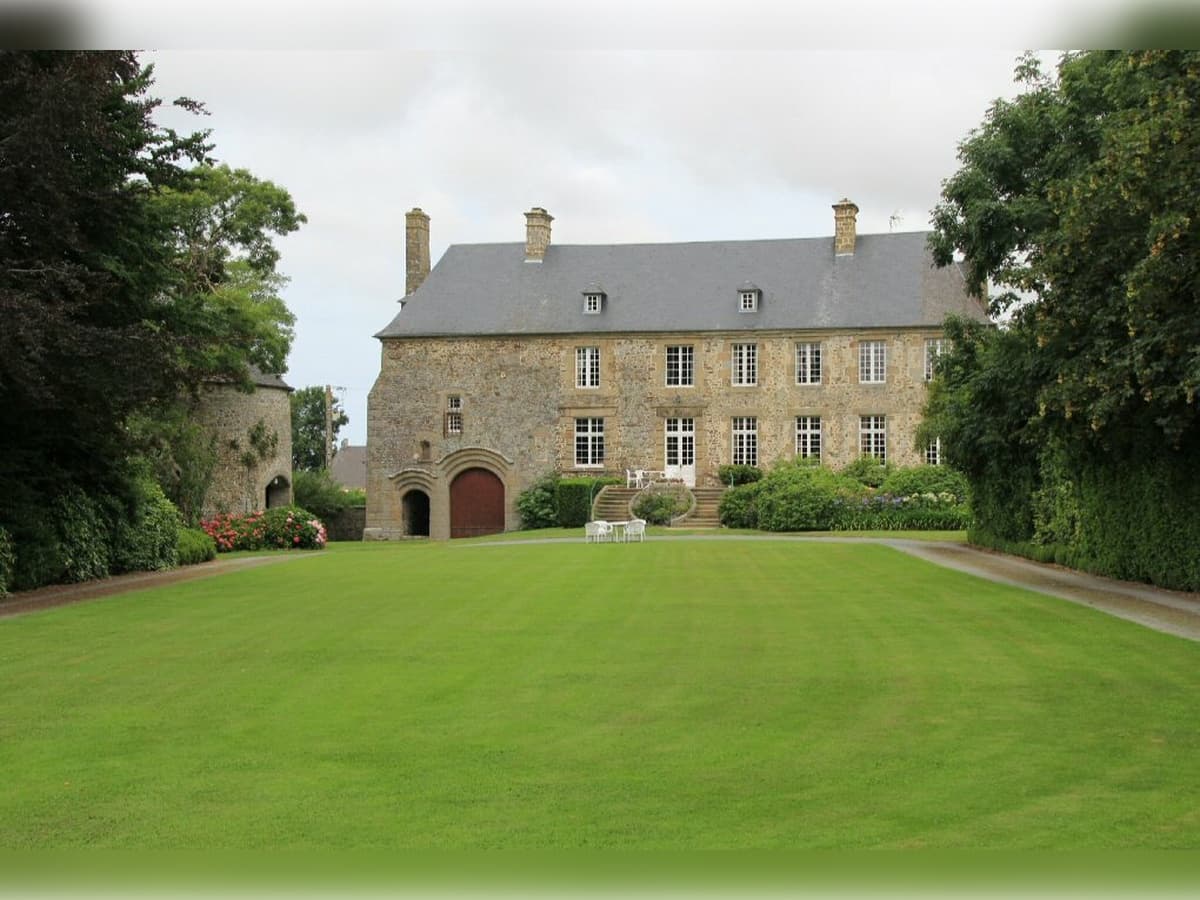 50200-Saint-Malo-de-la-Lande-Château-manoir-ass Patrimoine Saint Malo de la Lande