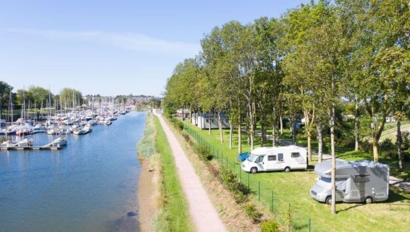 8-carentan-les-marais-camping-flower-le-haut-dick