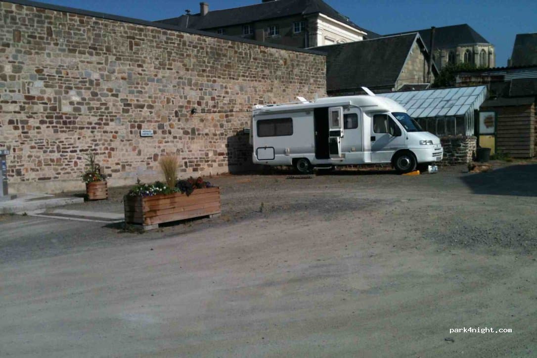 Aire camping car Percy