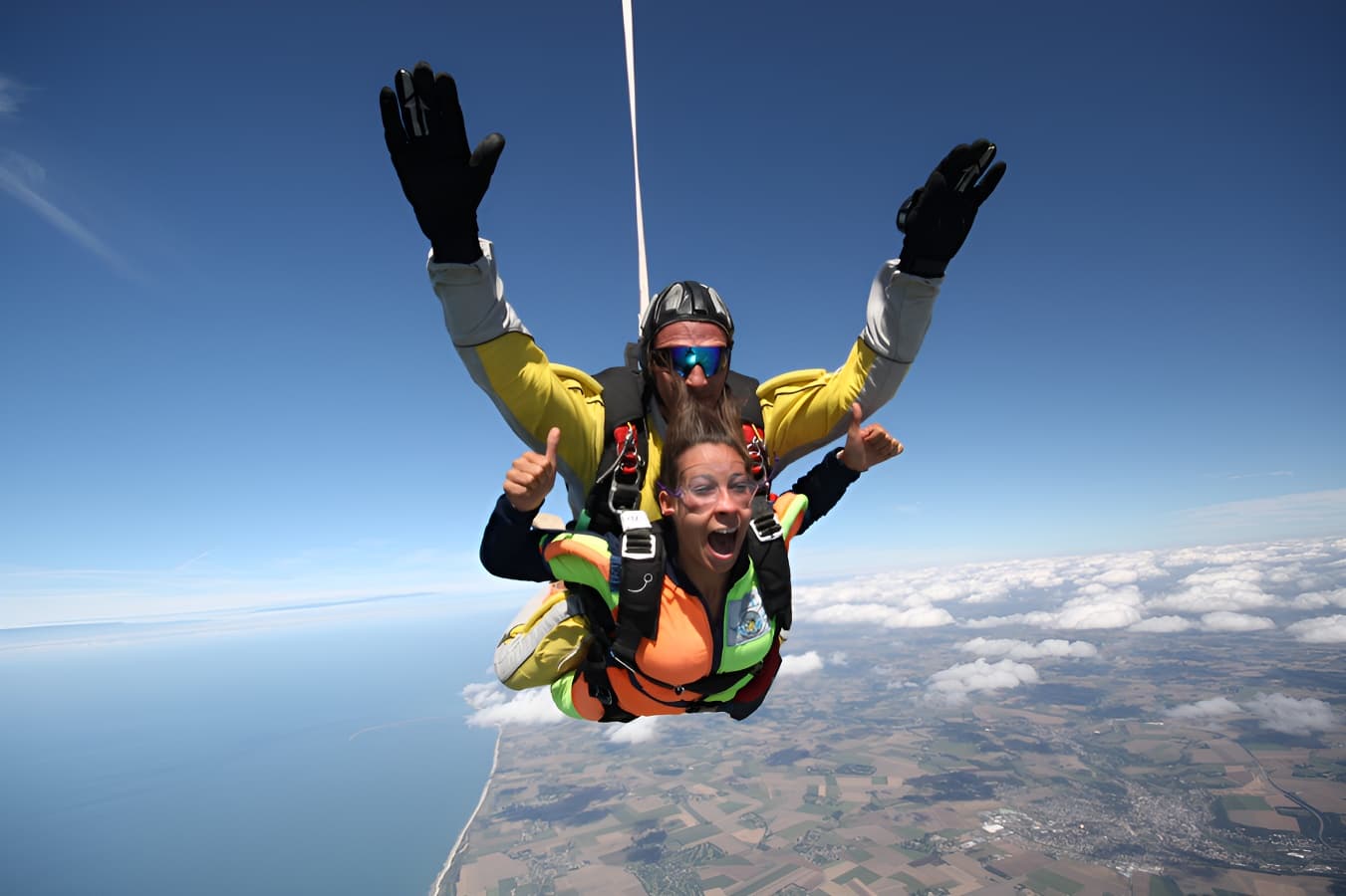 Abeille-Parachutisme--1--3