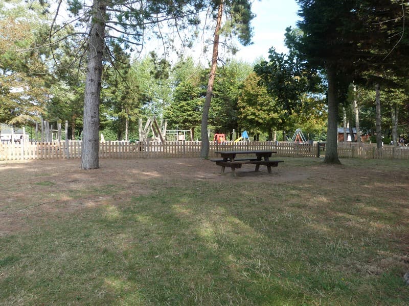 Agon-Coutainville - Aire de jeux - Aires de pique nique et Terrain pétanque - Mare de l'Essay (2)