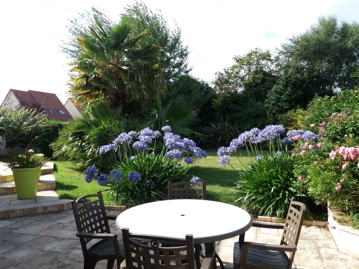 Le Nid Douillet Salon de jardin sur terrasse plein sud