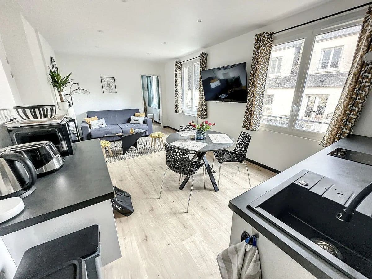 Avranches-goutté-legros-appartement-jacuzzi-intérieur-2