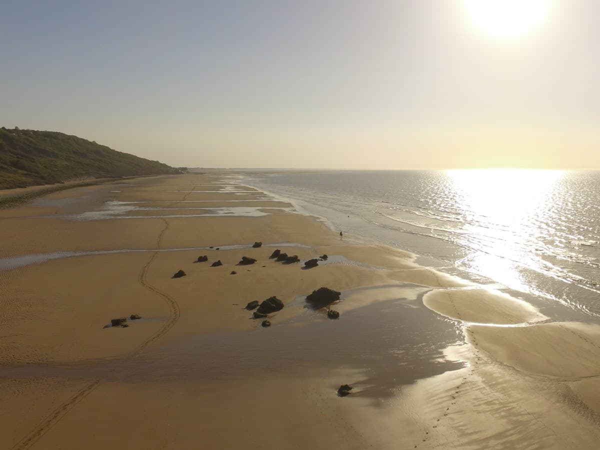 Balade en calèche sur la plage au coucher du soleil, Houlgate