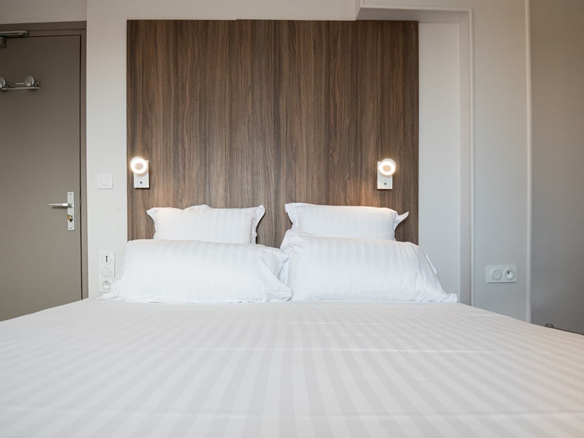 CHAMBRE2-8-confort-Hotel le saint-aubin