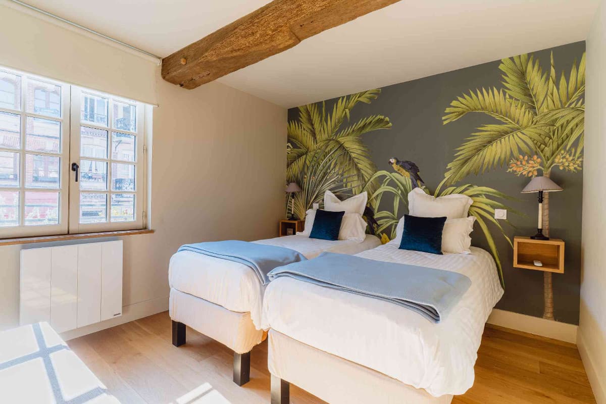 Chambre bleue en lits jumeaux (peut passer en lit queen)
