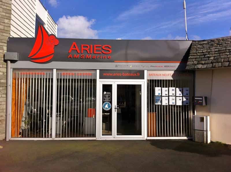 Cherbourg-Octeville_Aries AMS Marine_Agence - Chantier naval1