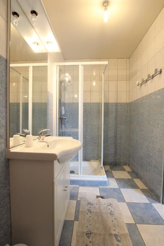 H33527-courtils-CH-le-neufbourg-chambre-kaki-3