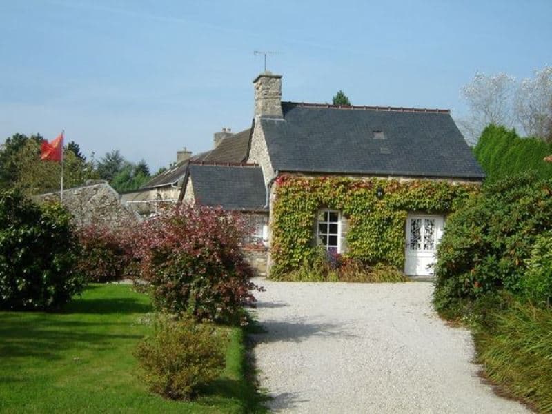 H7111-les-pieux-1