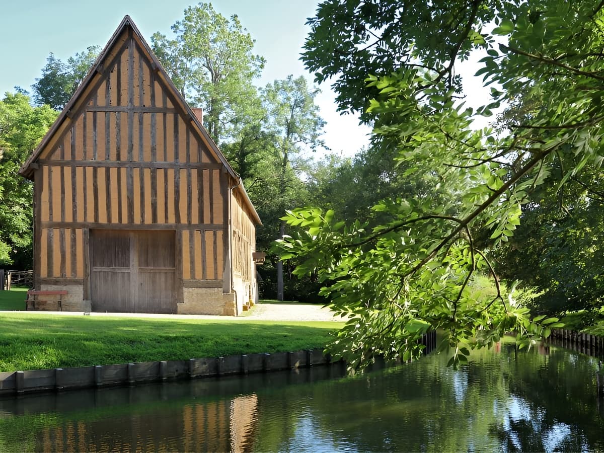 Grange - Château de Crèvecoeur