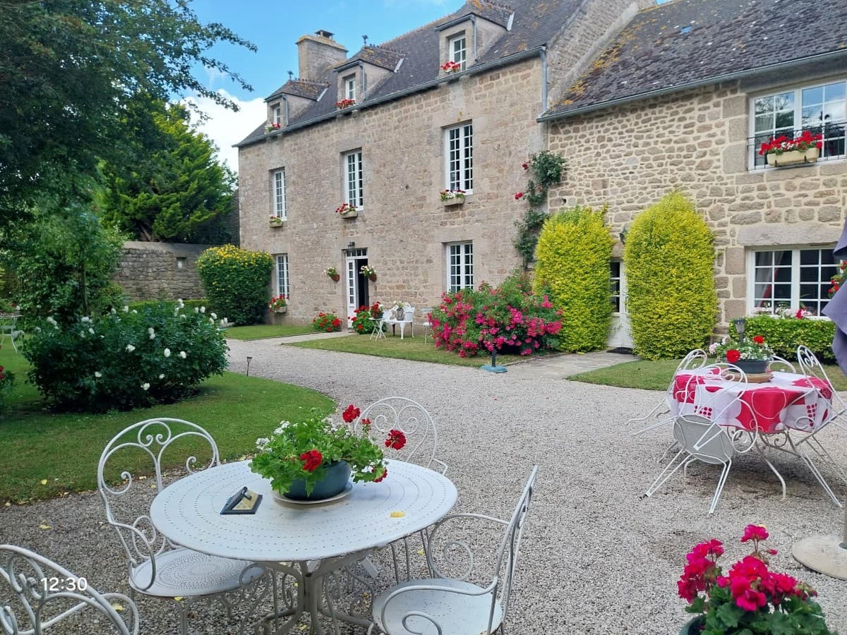 GATTEVILLE-LE-PHARE-MEUBLE-MAISON-DE-QUÉNANVILLE-0