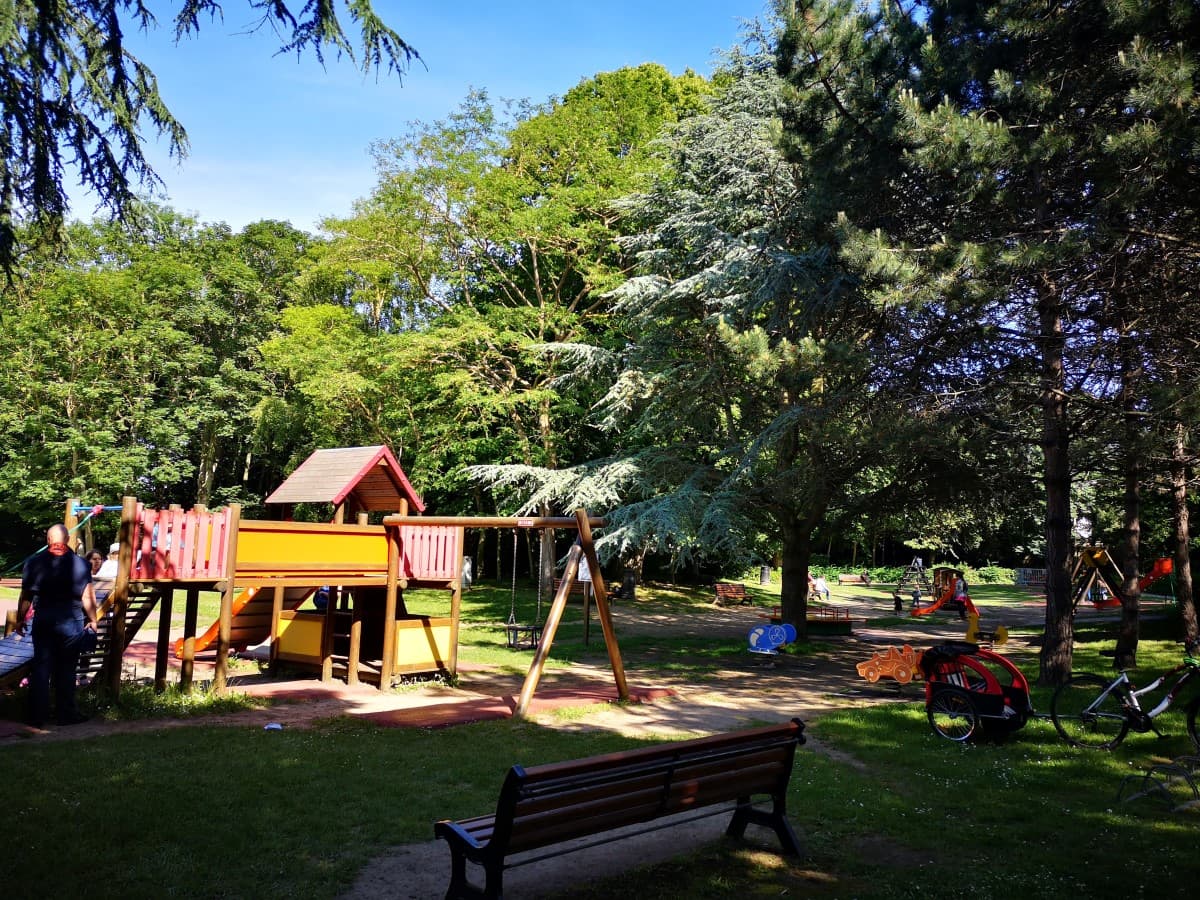 JEUX-ENFANTS-PARC-DE-LA-BALEINE-CREDIT-NATHALIE-PAPOUIN