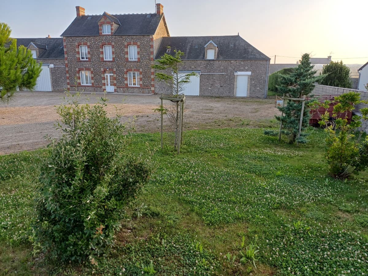 Reville-meuble-surdive-la-ferme-0