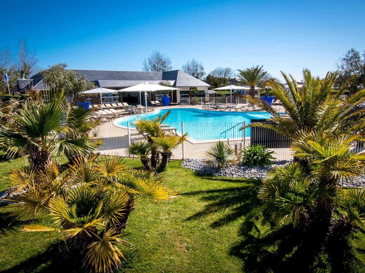 M&V Resort-Piscine extérieur-vue d'ensemble