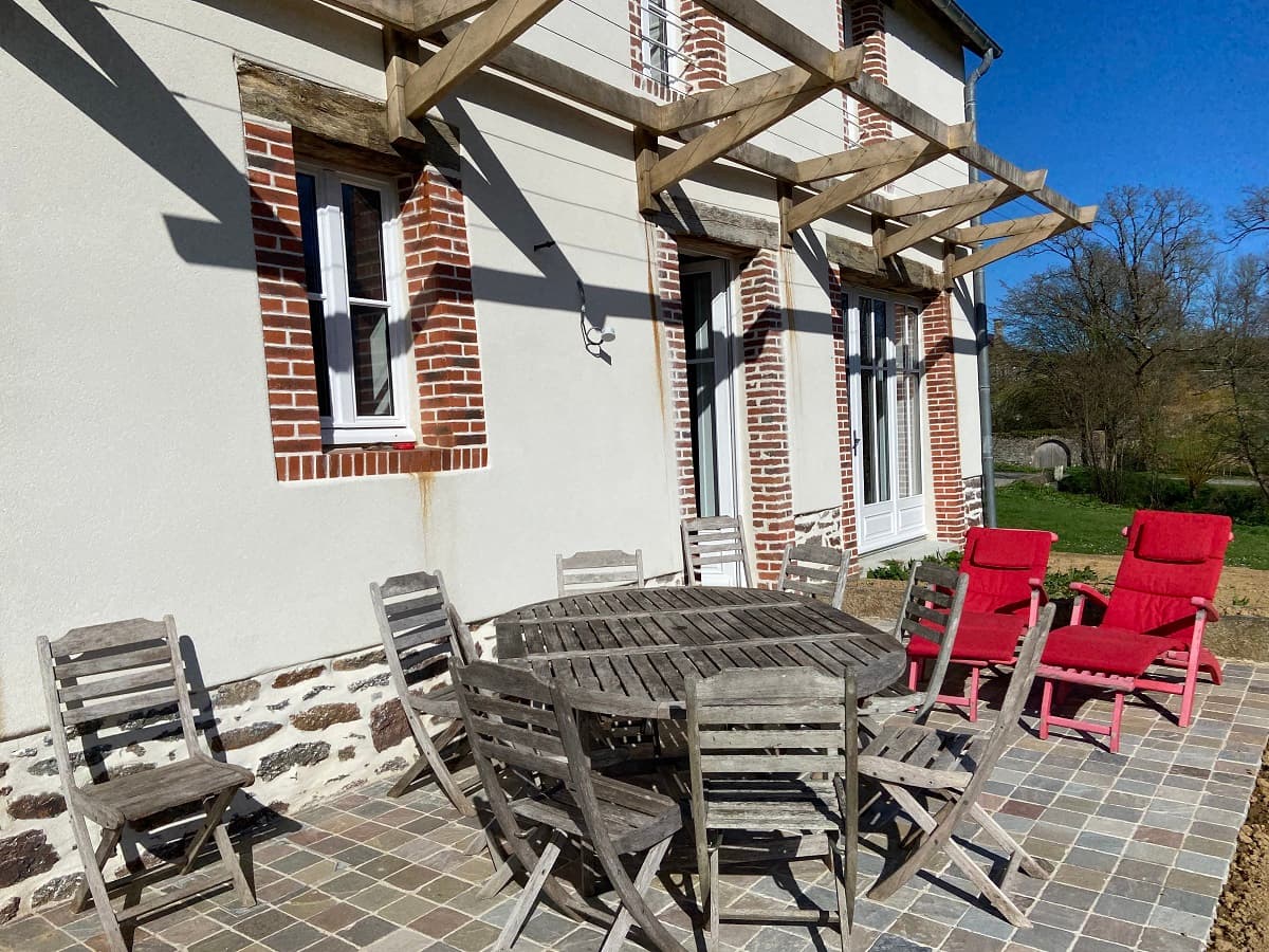Meuble-brehal-gite-ferme-equestre-1