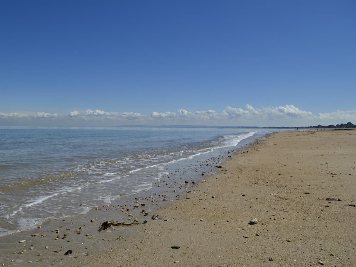 Plage-de-Lion-sur-mer-Caen-la-mer-Tourisme---Romain-Carrillo