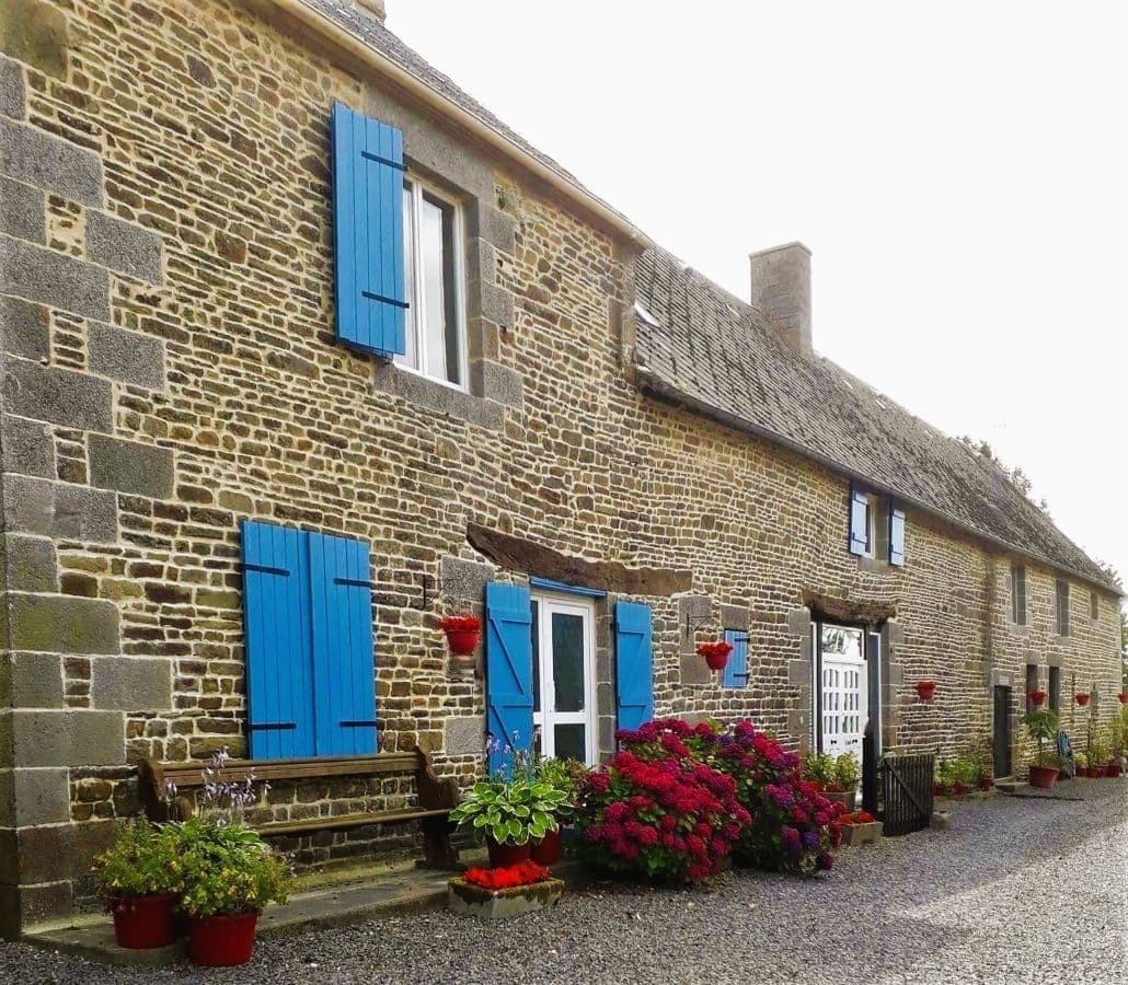 Saint-Aubin-de-Terregatte_Foxes_Farm1.1
