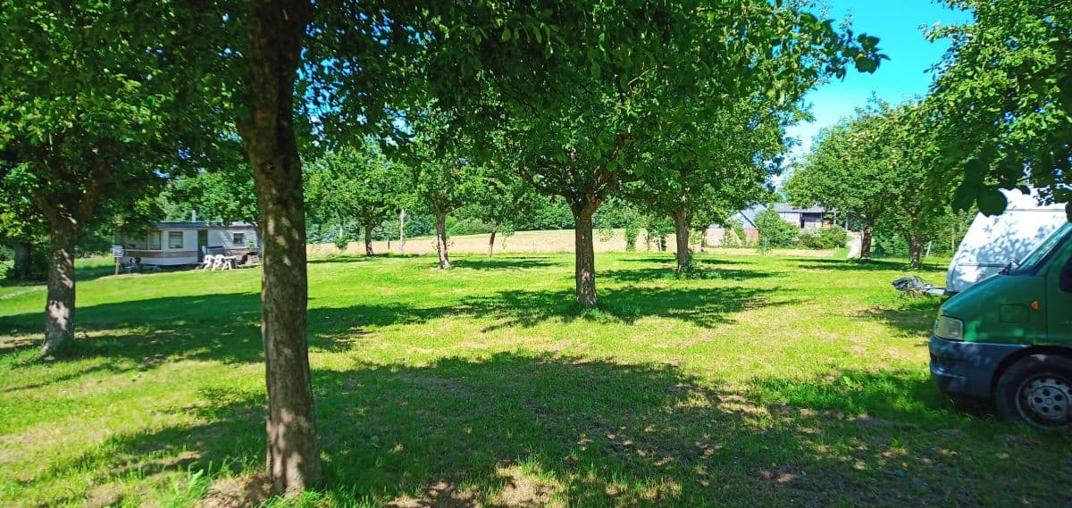 Saint-Senier-de-Beuvron_Camping_a_la_Ferme_de_la_Binolais
