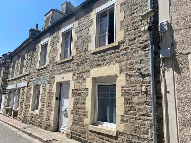 Saint-Vaast-la-Hougue - Les Tilleuls - 1
