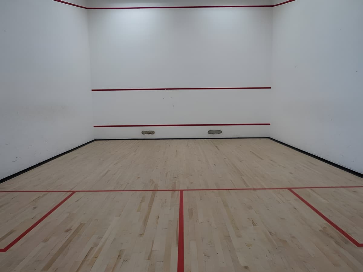 Stadium-Saint-Martin-de-la-Lieue-squash