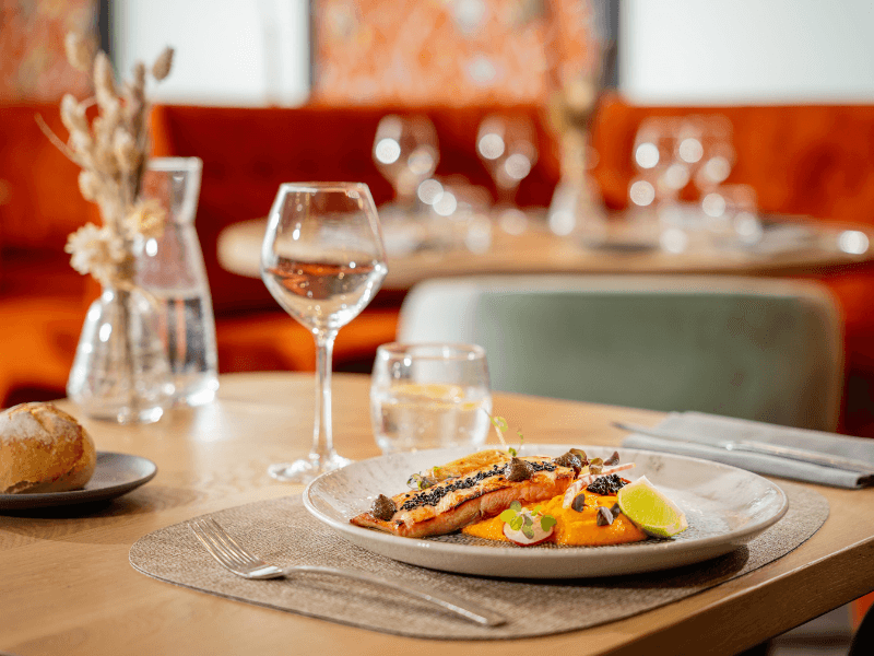 Design sans titre - o Table restaurant Le Sound Prévithal plat